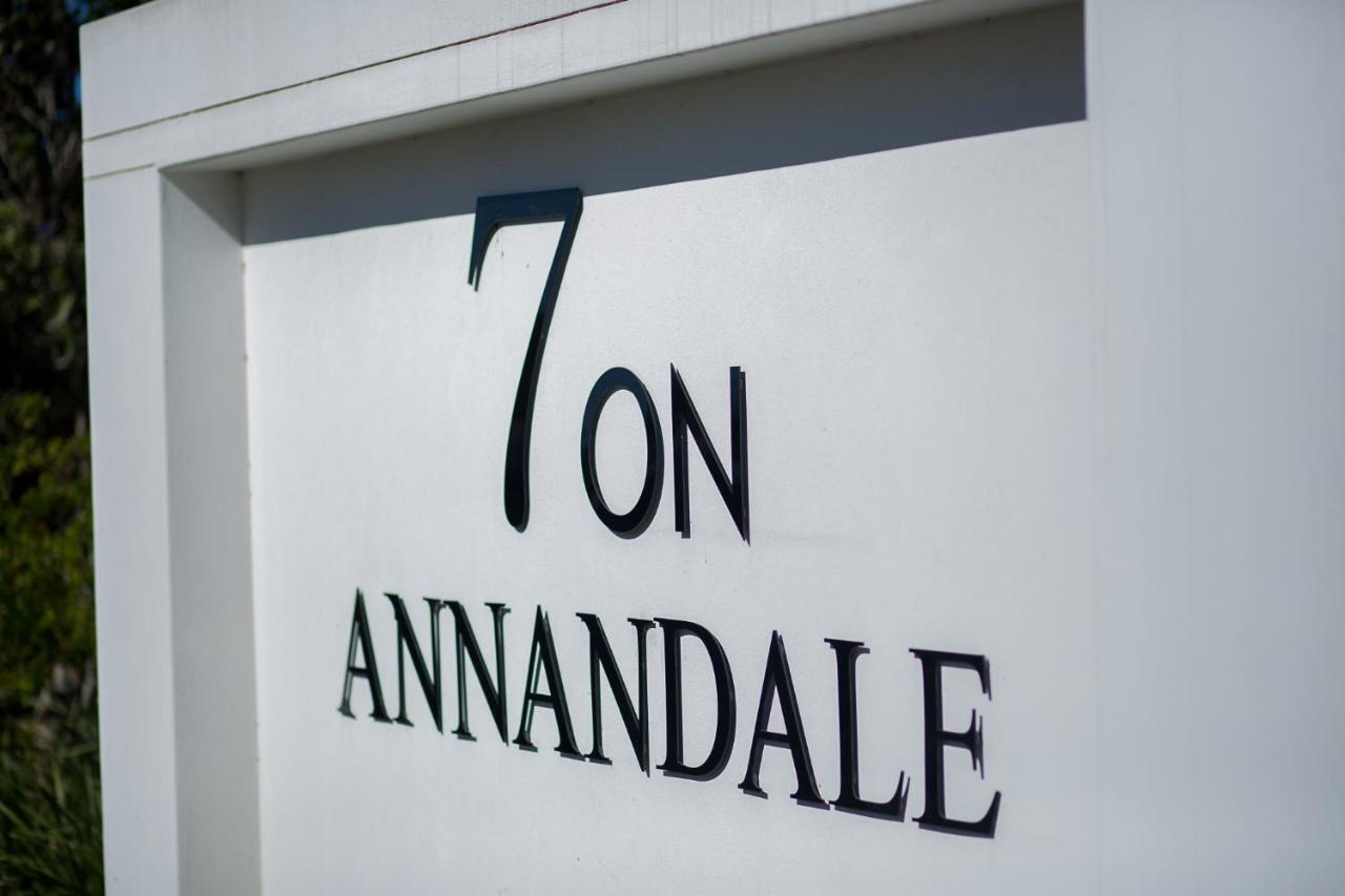 7 On Annandale B&B Іст-Лондон Екстер'єр фото